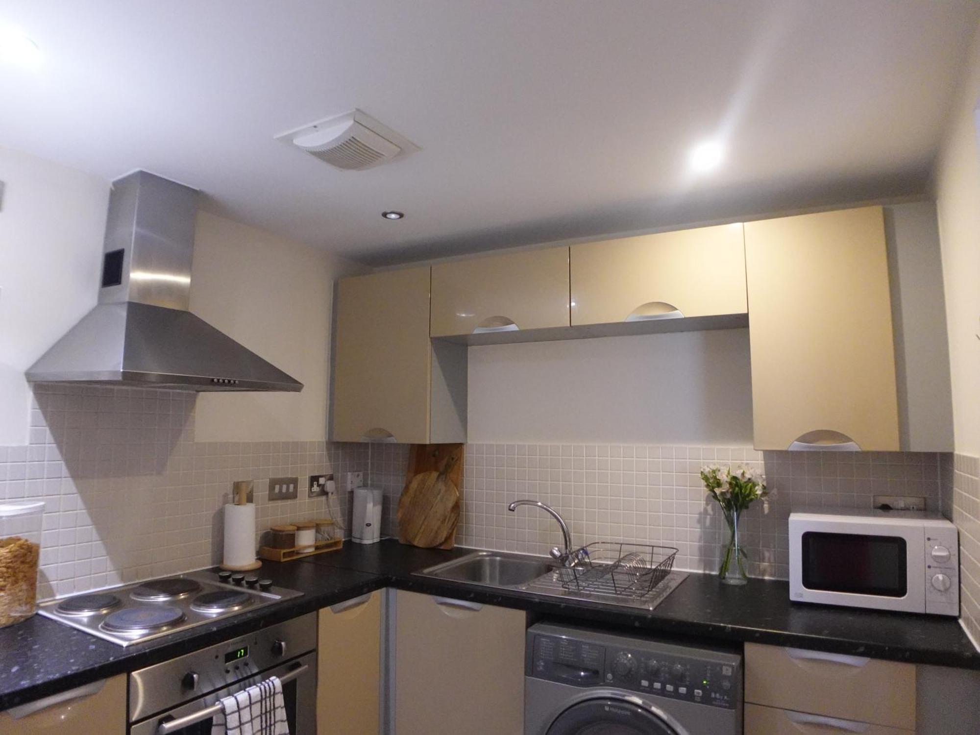 Modern Spacious Apartment In Digbeth With Balcony - Netflix, Youtube, Amazon Tv, Superfast Wifi - Just 10 Mins To Birmingham Centre, Bullring, Train, Coach Station And Birmingham Fc Exterior foto